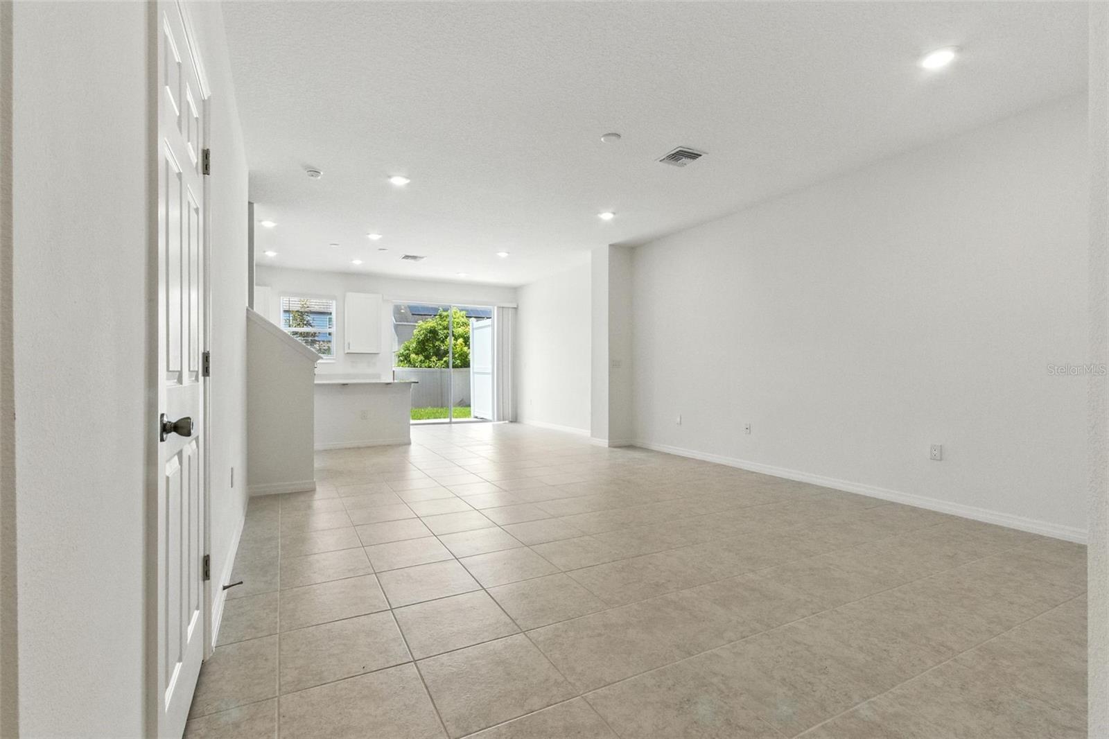 1263 STOCKWELL AVE