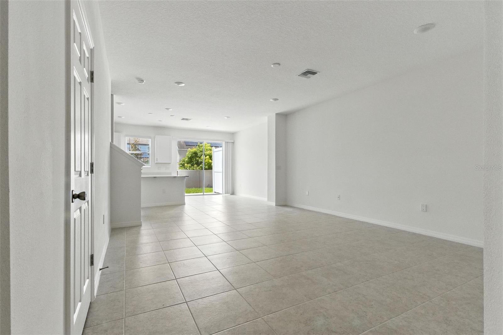 1263 STOCKWELL AVE