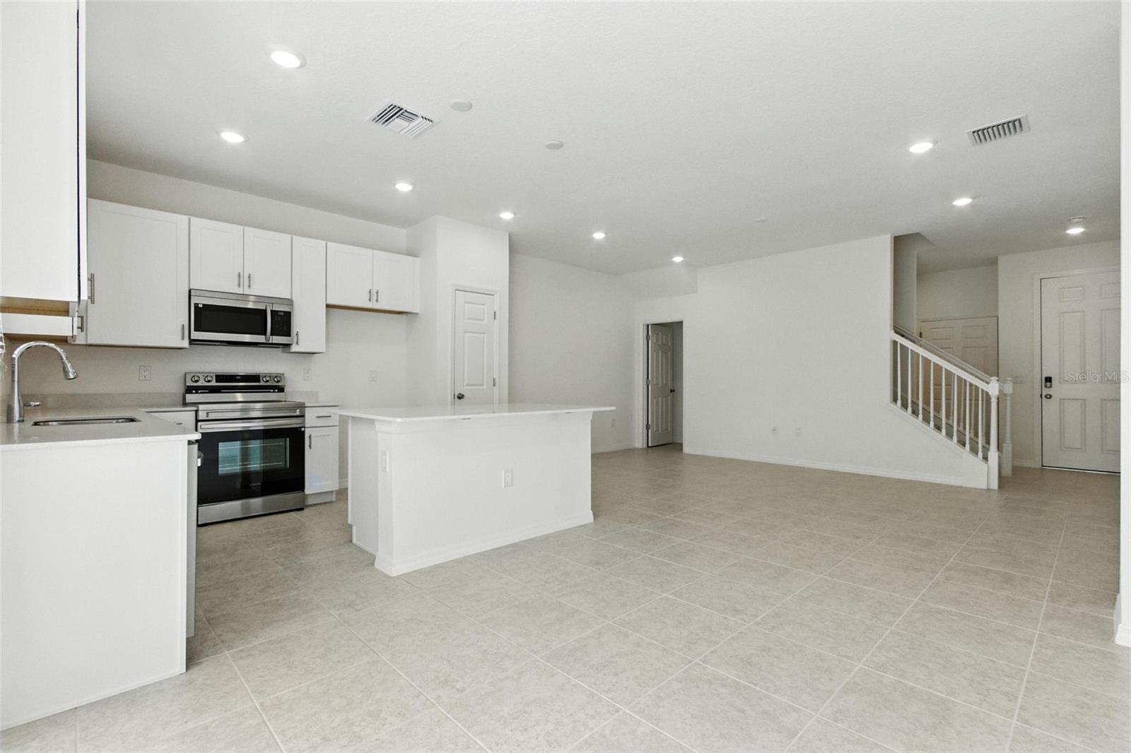 1267 STOCKWELL AVE