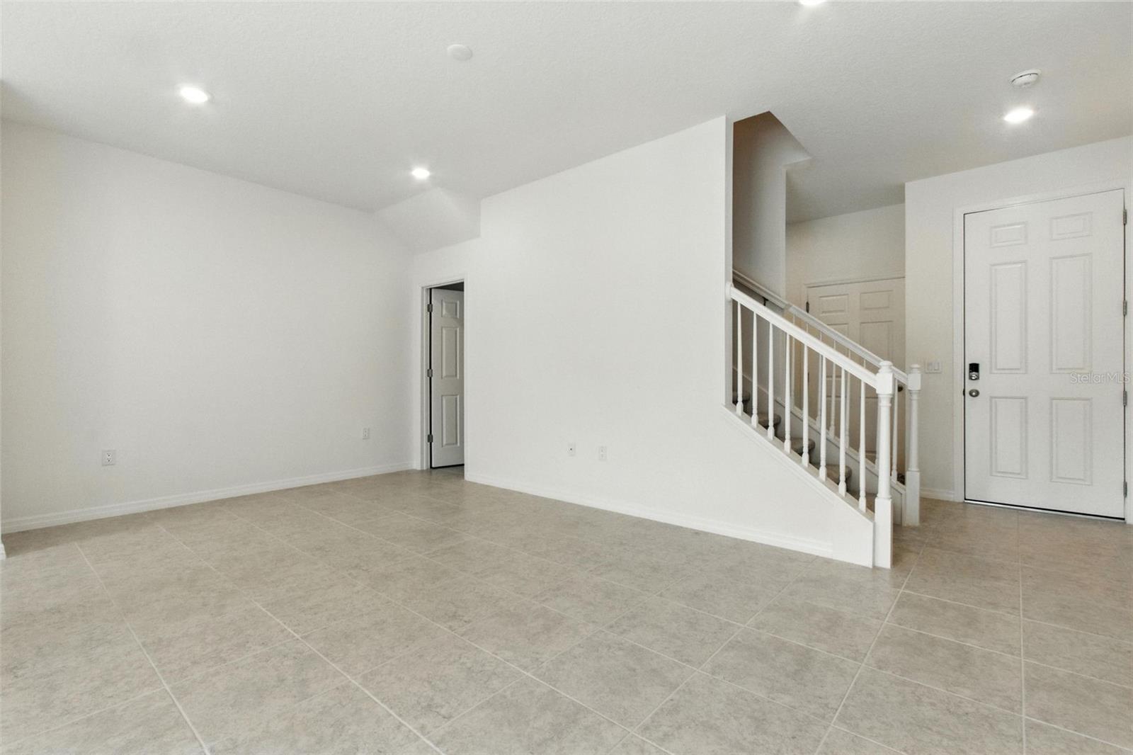 1267 STOCKWELL AVE