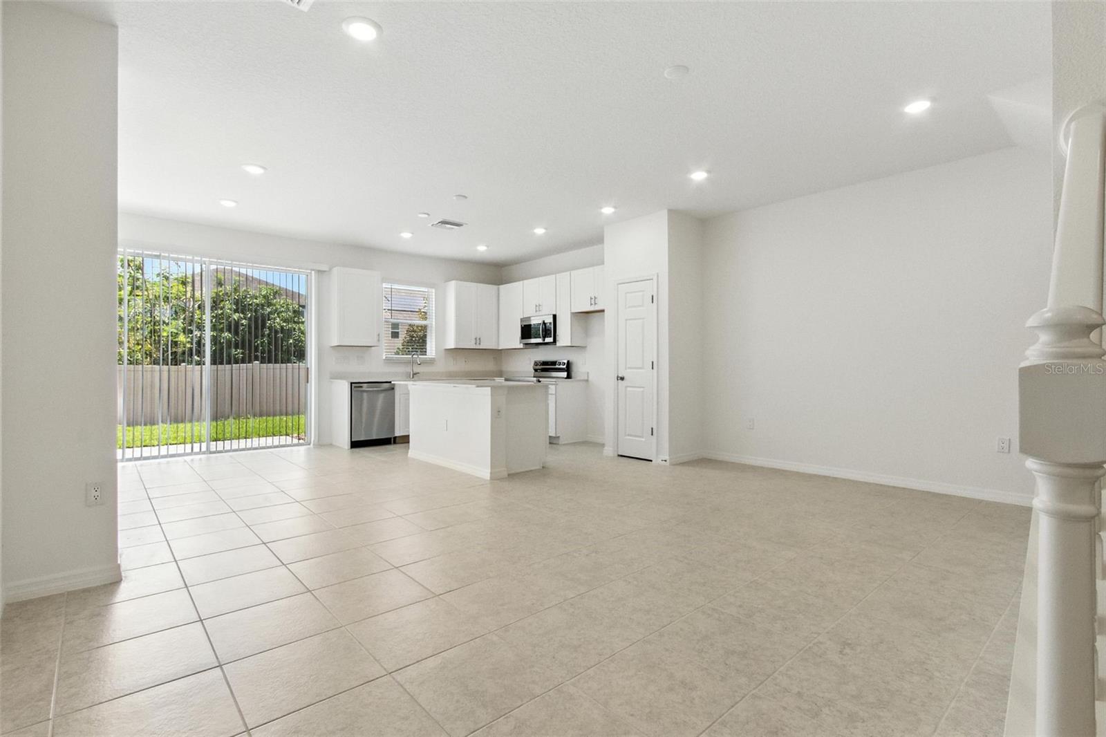 1267 STOCKWELL AVE