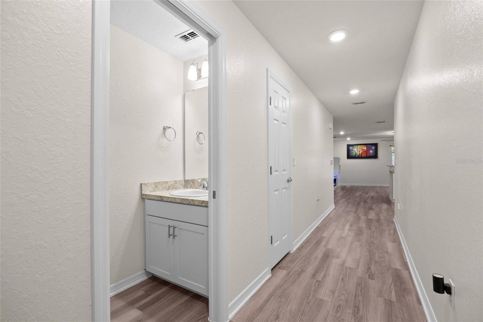 3084 FIELDWOOD CIR