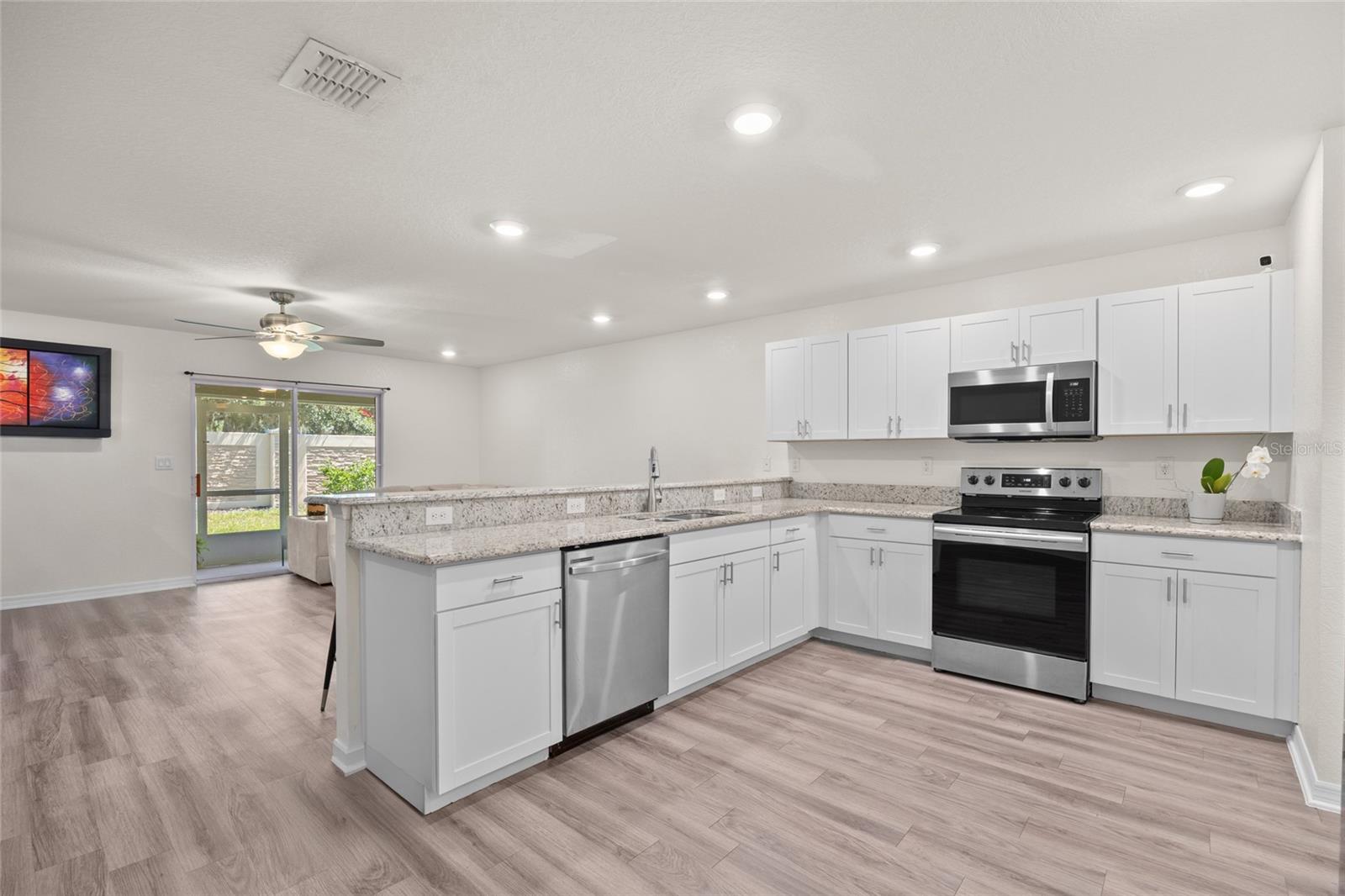 3084 FIELDWOOD CIR