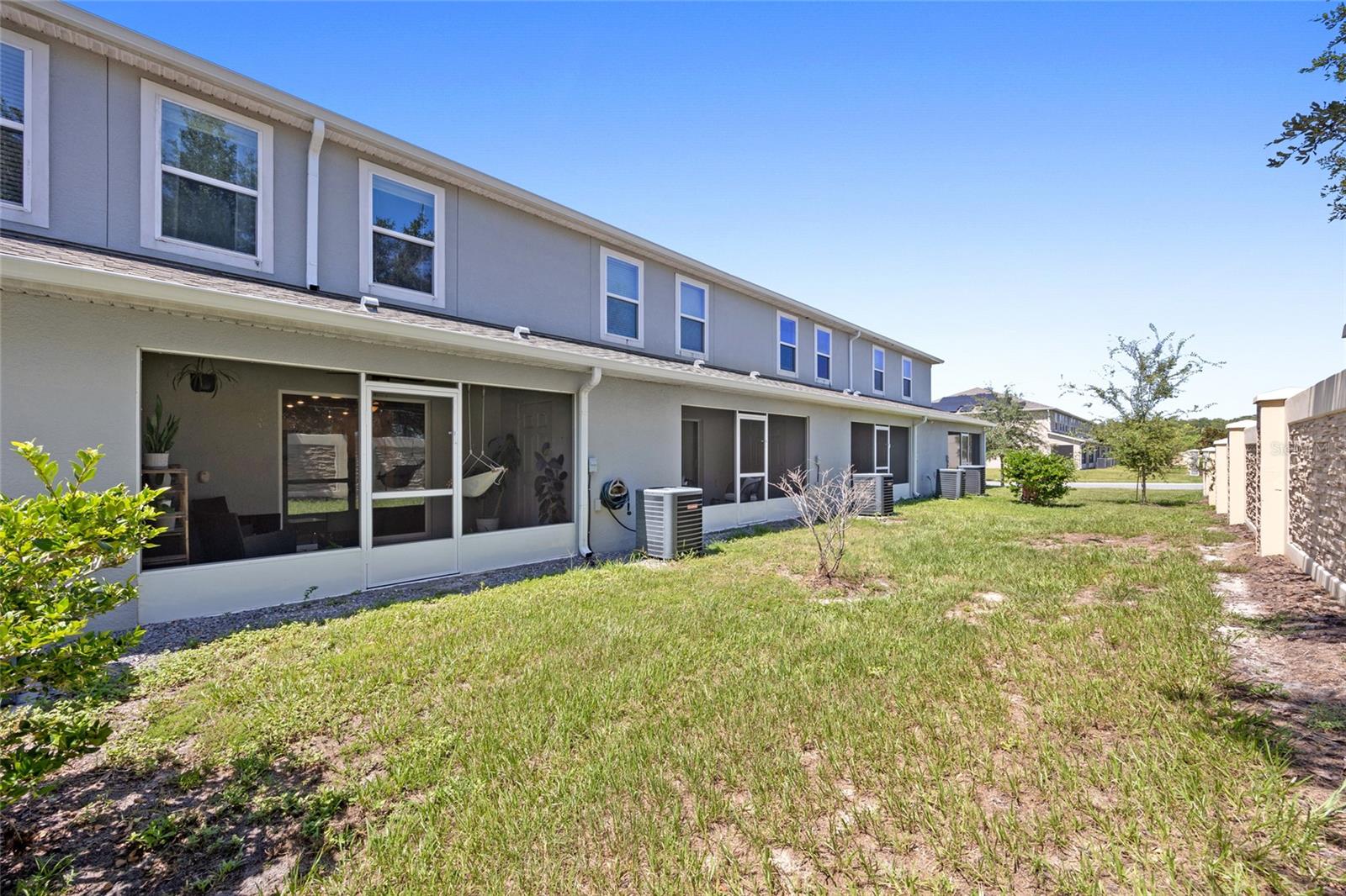3084 FIELDWOOD CIR