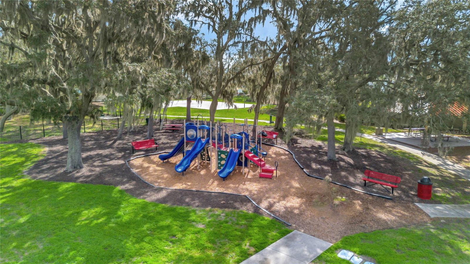 3084 FIELDWOOD CIR