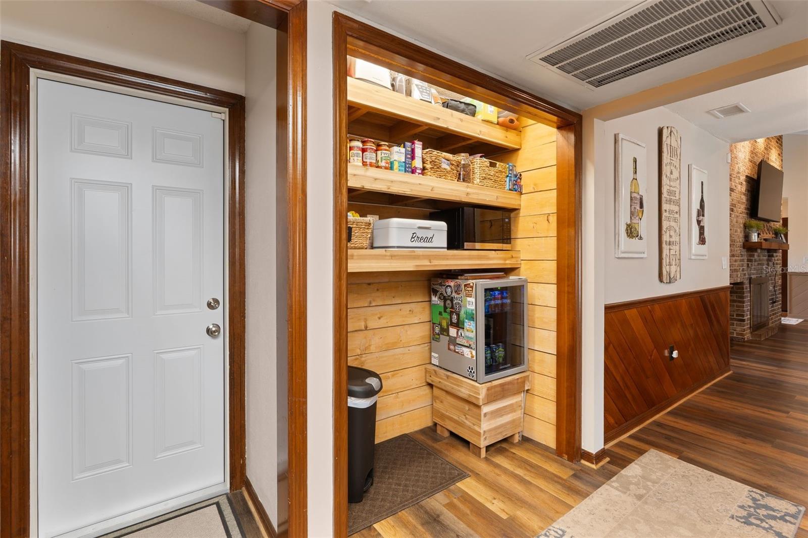 5111 FERNBROOK LN