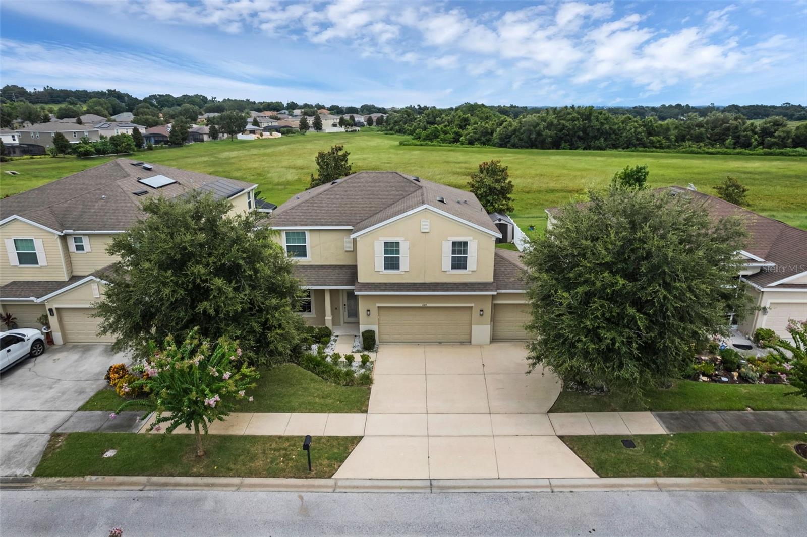 628 NEPTUNE DR