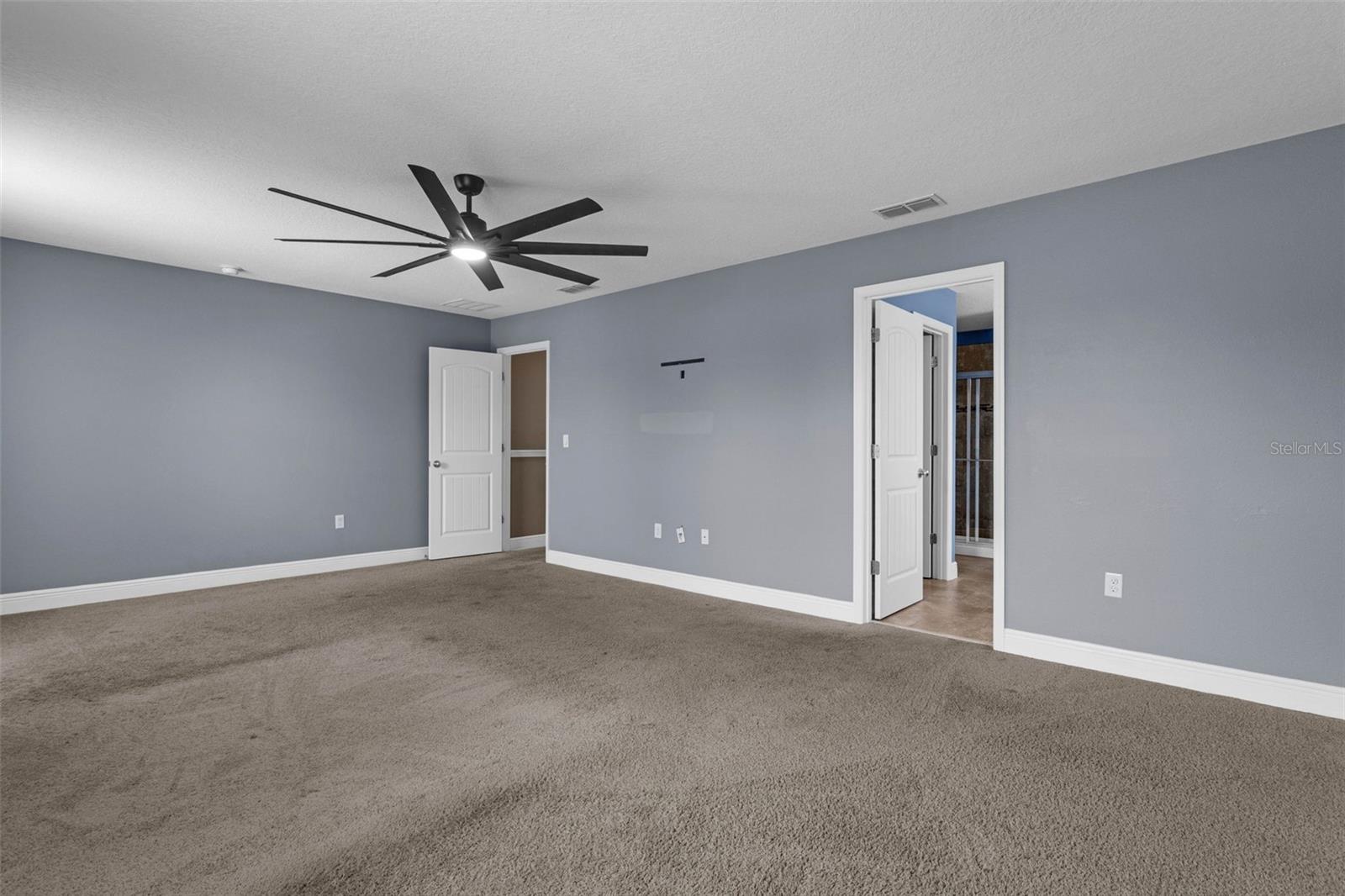 628 NEPTUNE DR