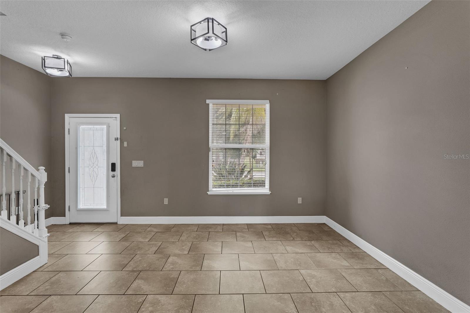 628 NEPTUNE DR