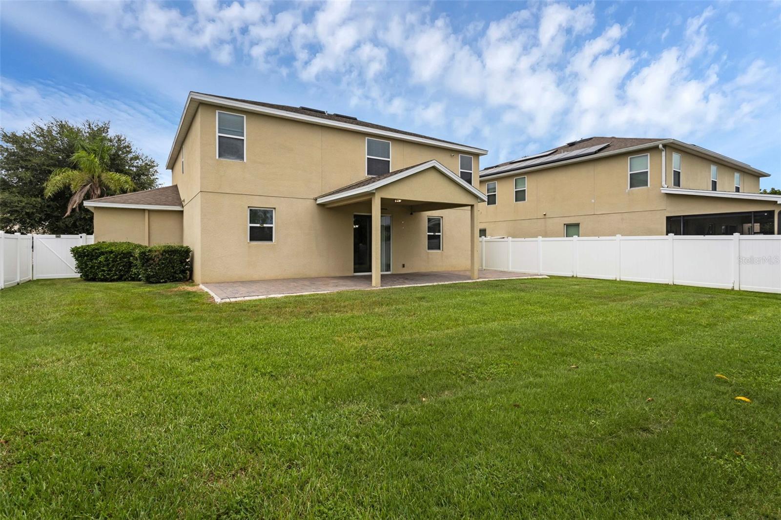 628 NEPTUNE DR