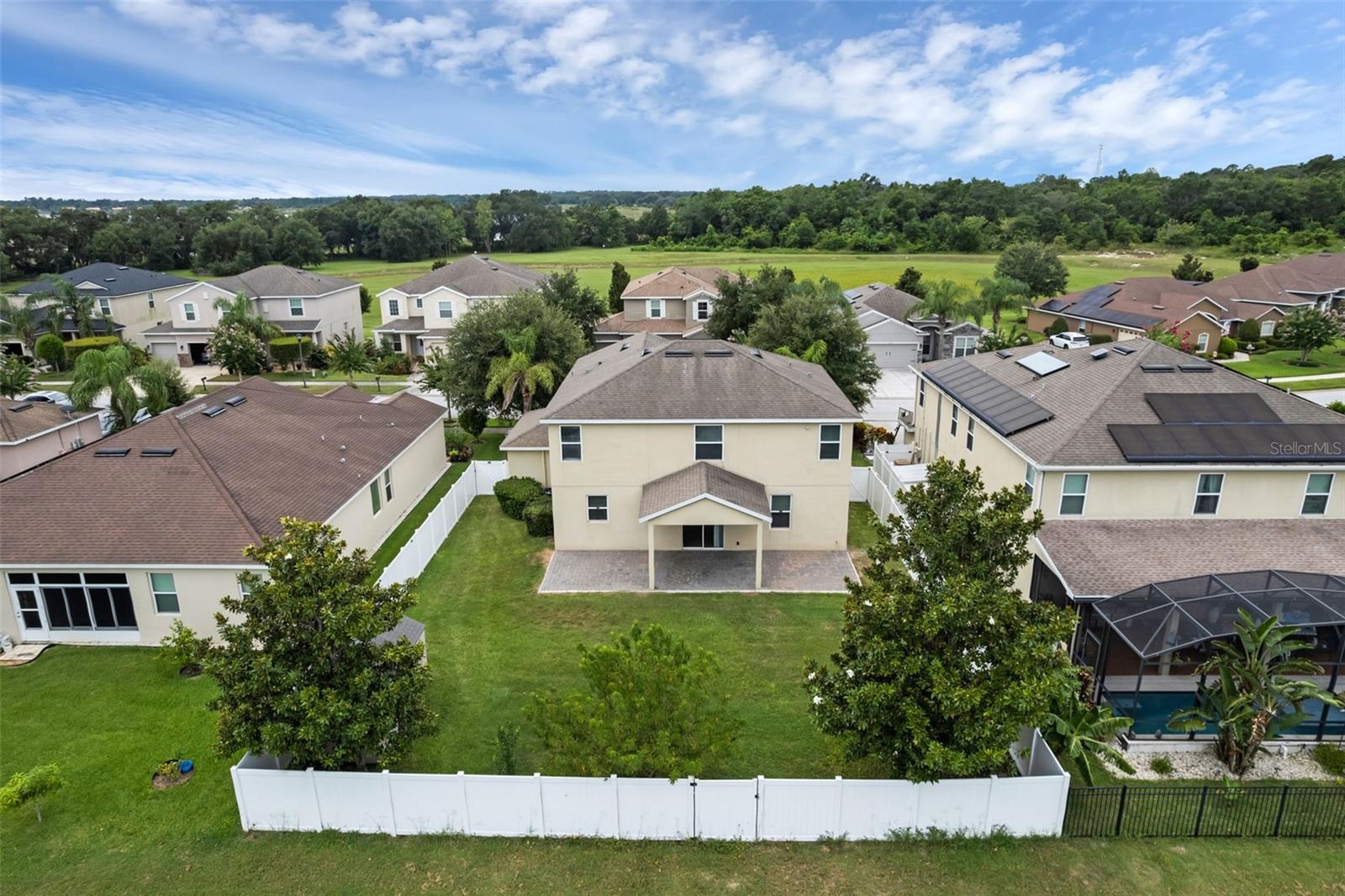 628 NEPTUNE DR