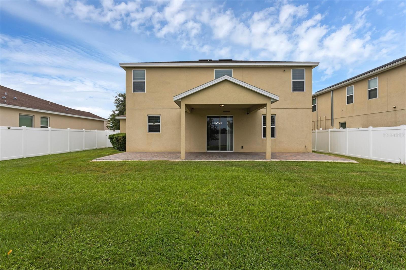 628 NEPTUNE DR