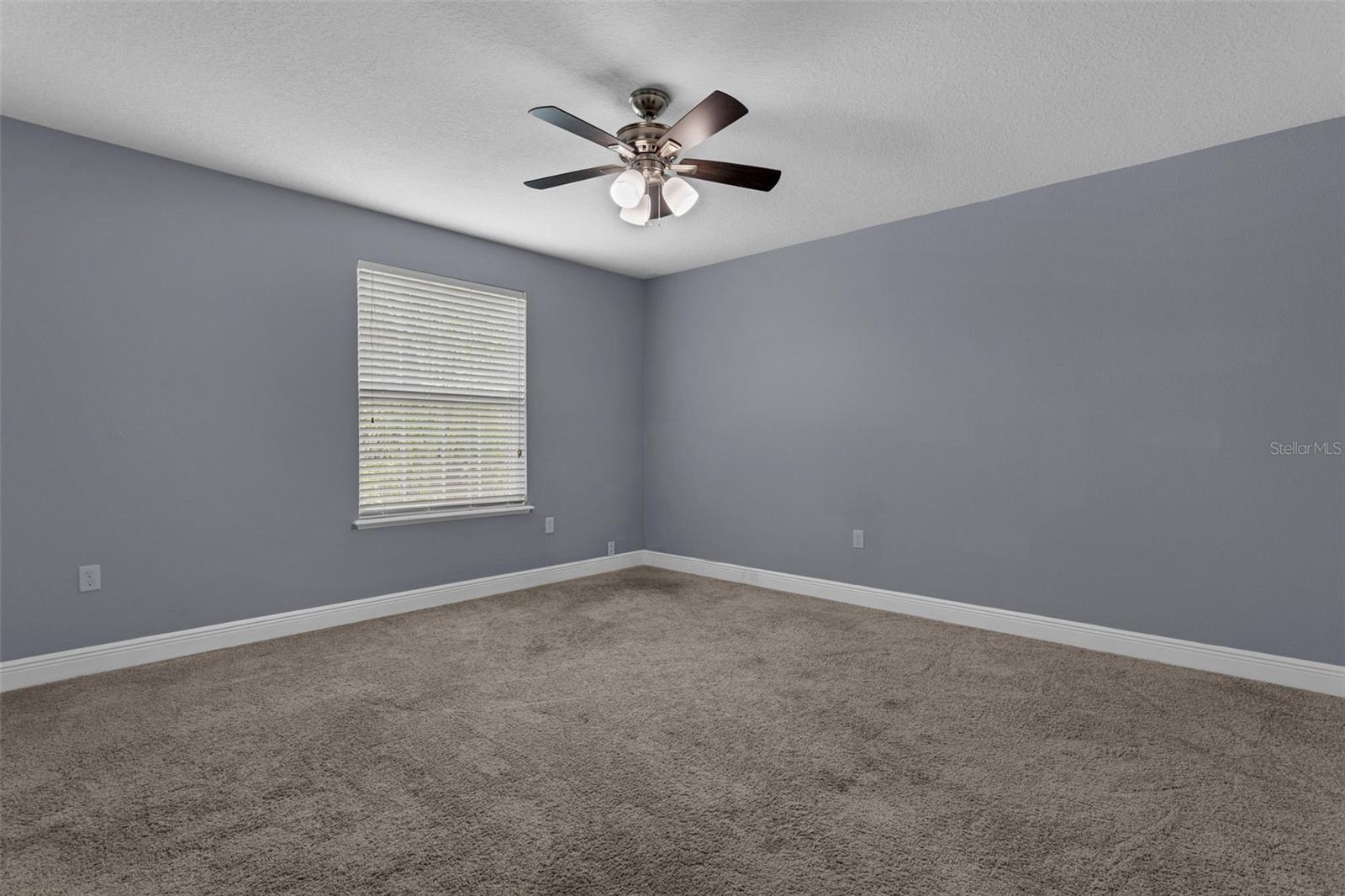 628 NEPTUNE DR