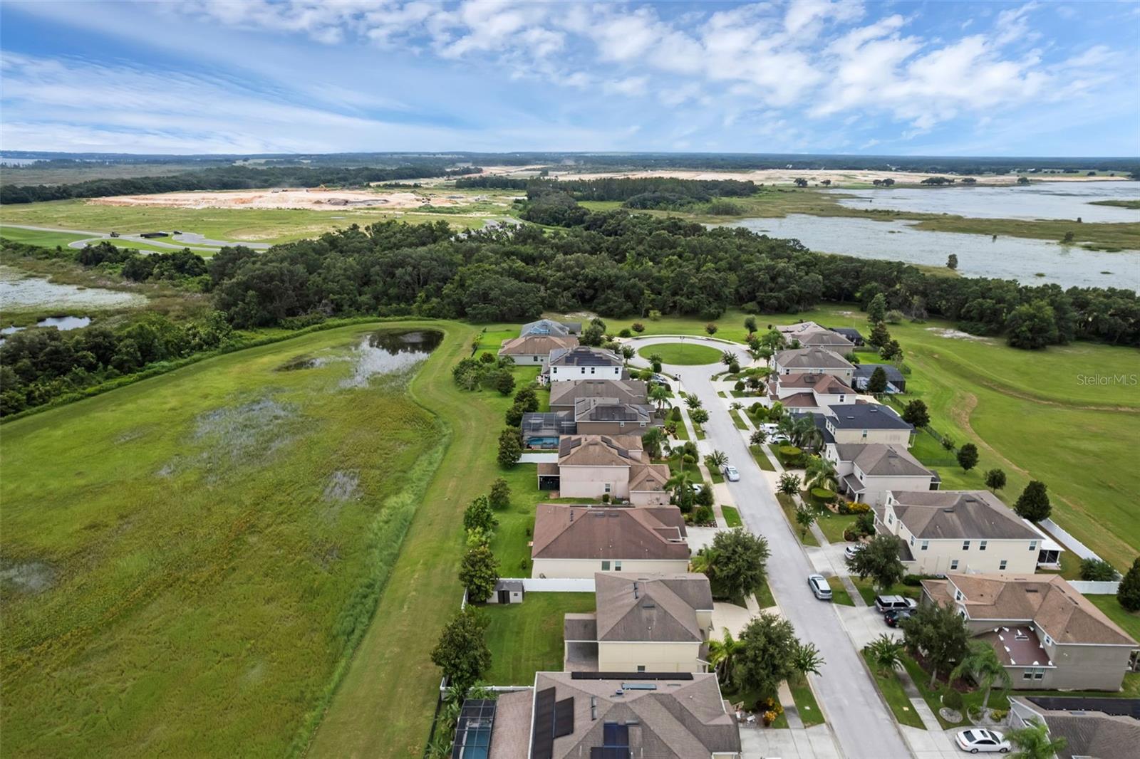628 NEPTUNE DR