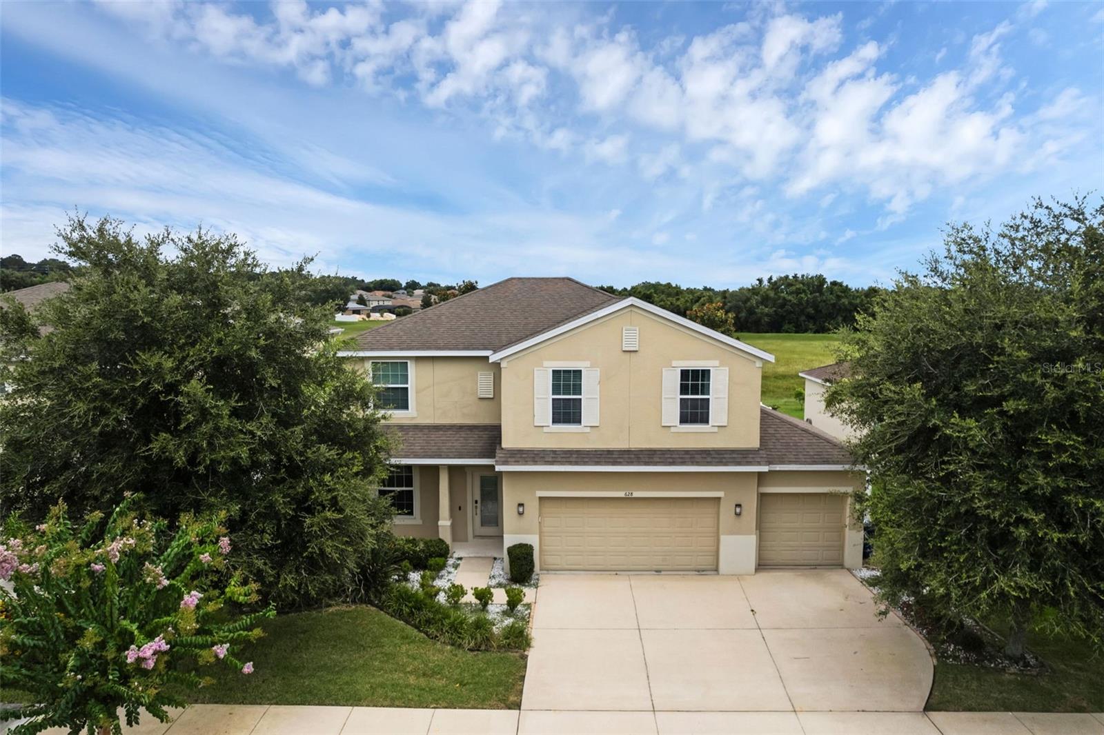 628 NEPTUNE DR