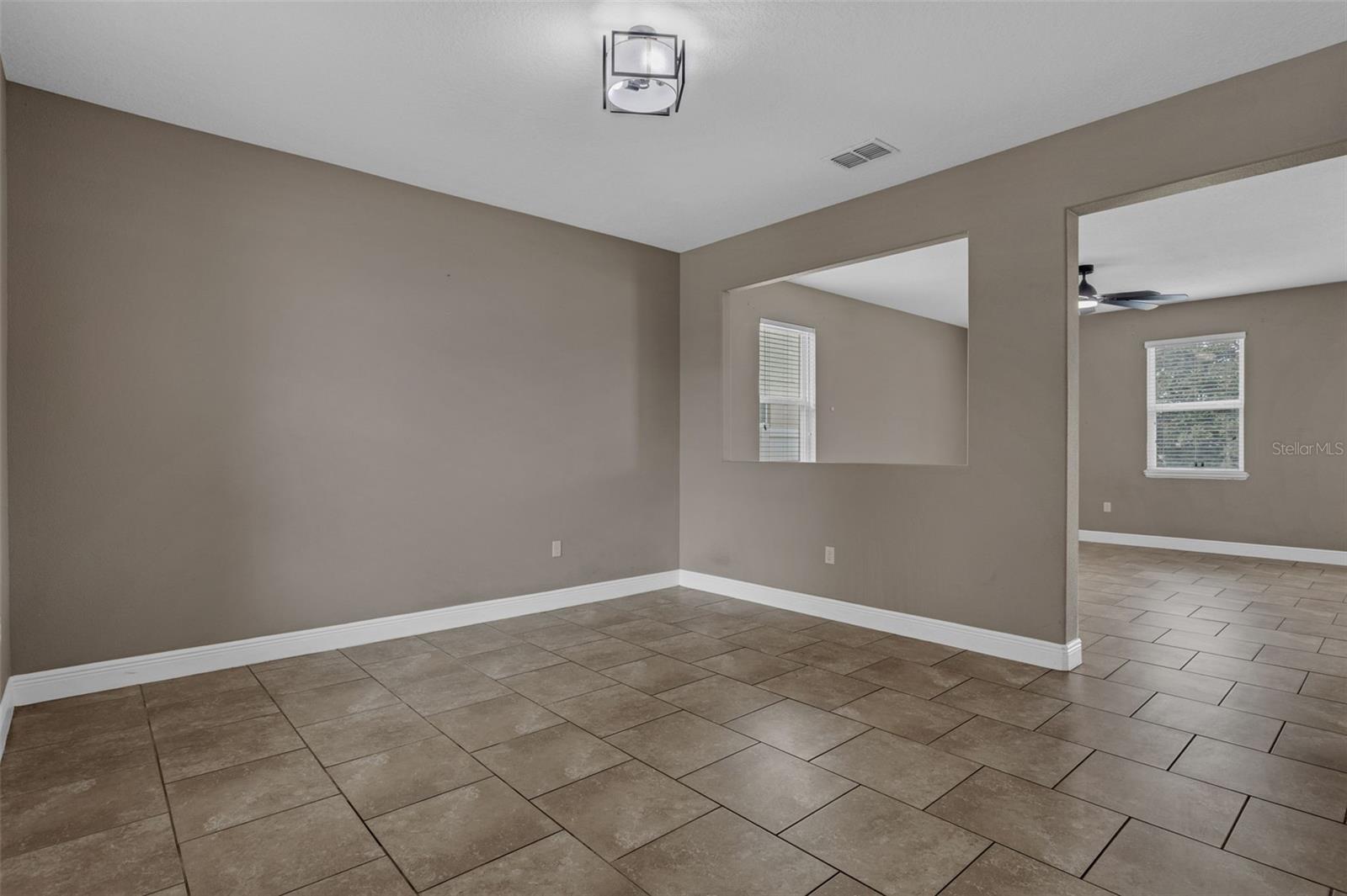 628 NEPTUNE DR