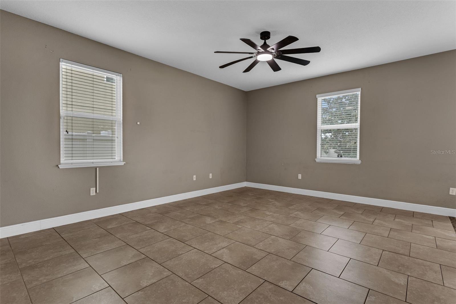 628 NEPTUNE DR