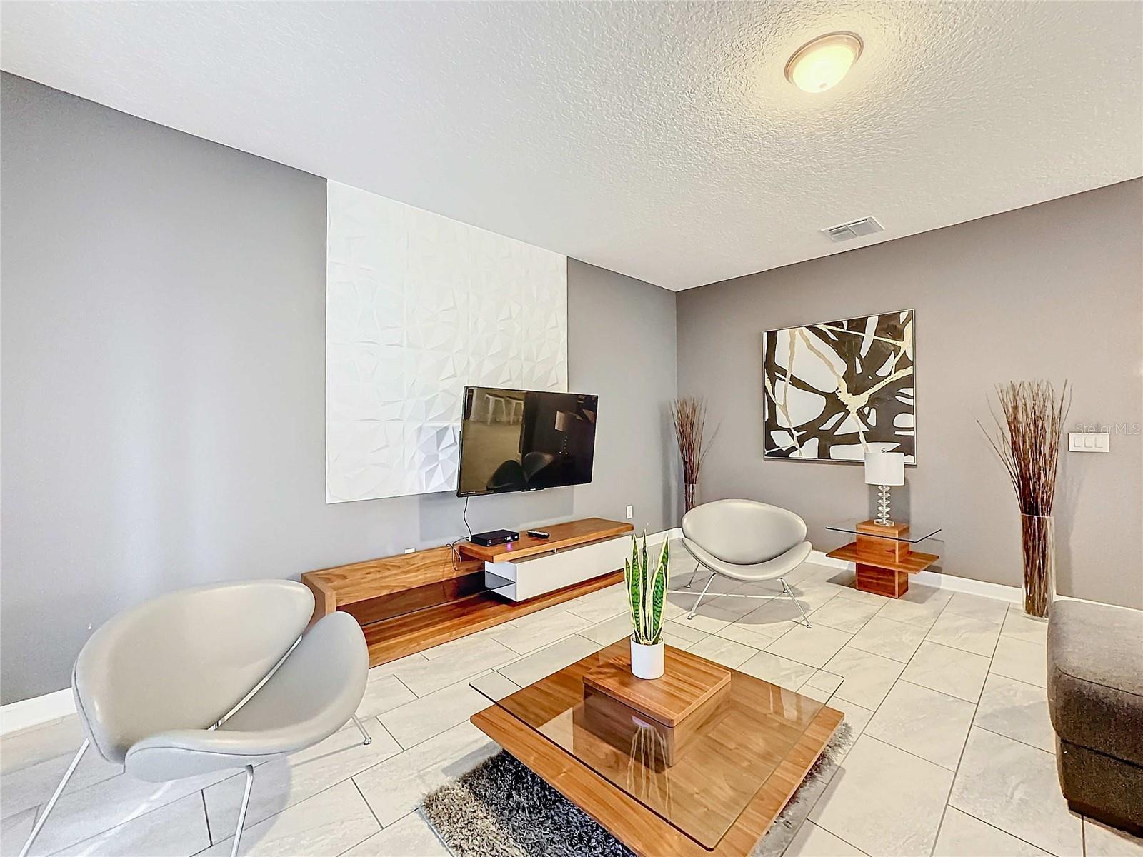 1589 FLANGE DR