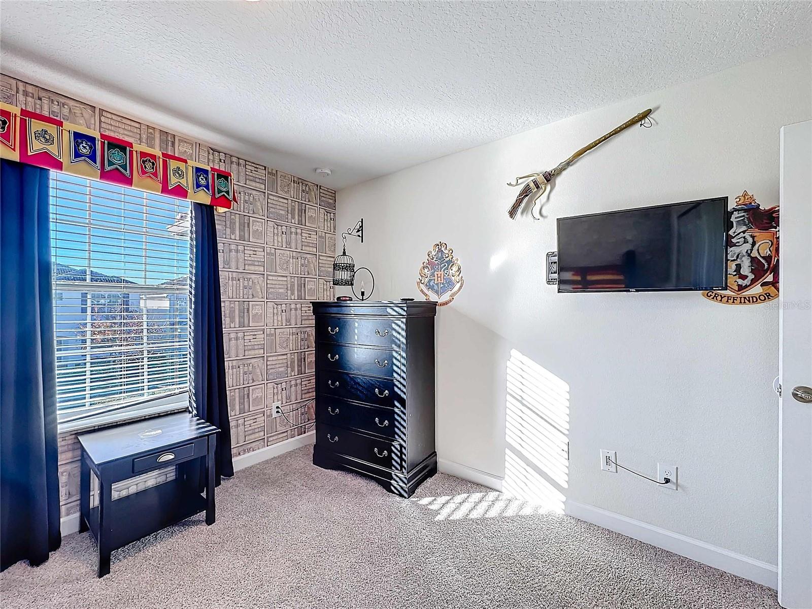 1589 FLANGE DR