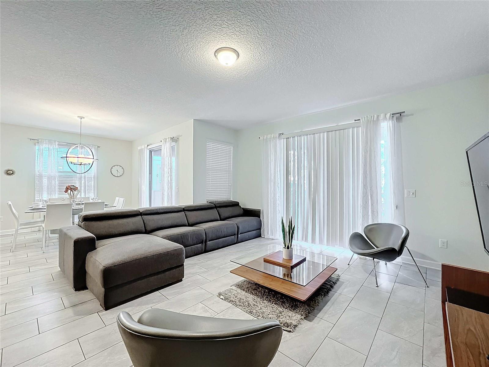 1589 FLANGE DR