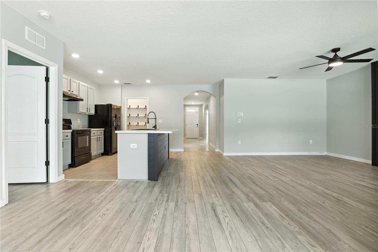 3329 WELLBORN DR