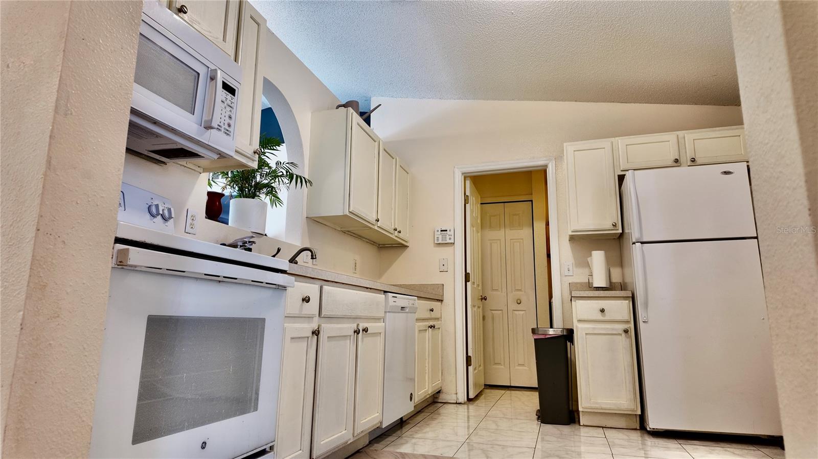 3630 QUEENS COVE BLVD