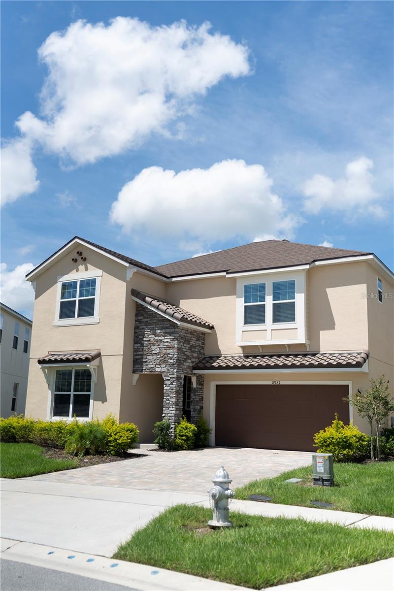 8981 AMELIA DOWNS TRL
