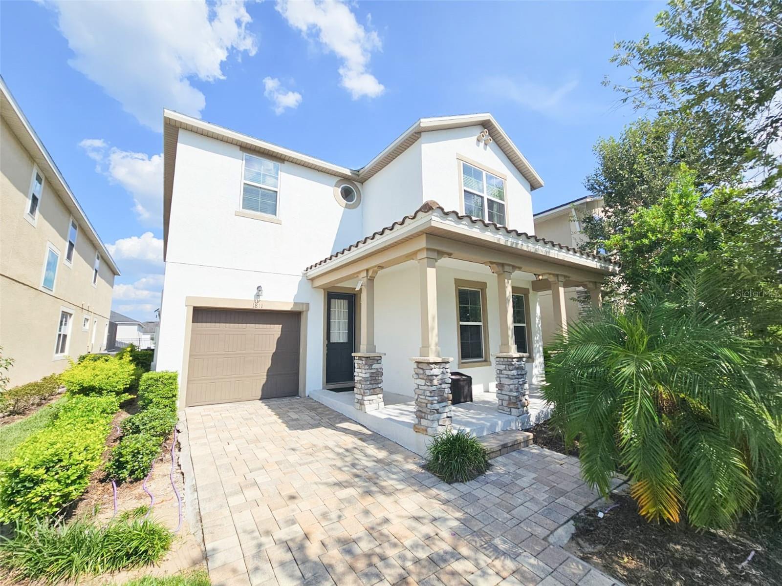 1811 SAWYER PALM PL