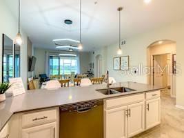 707 OCEAN COURSE AVE