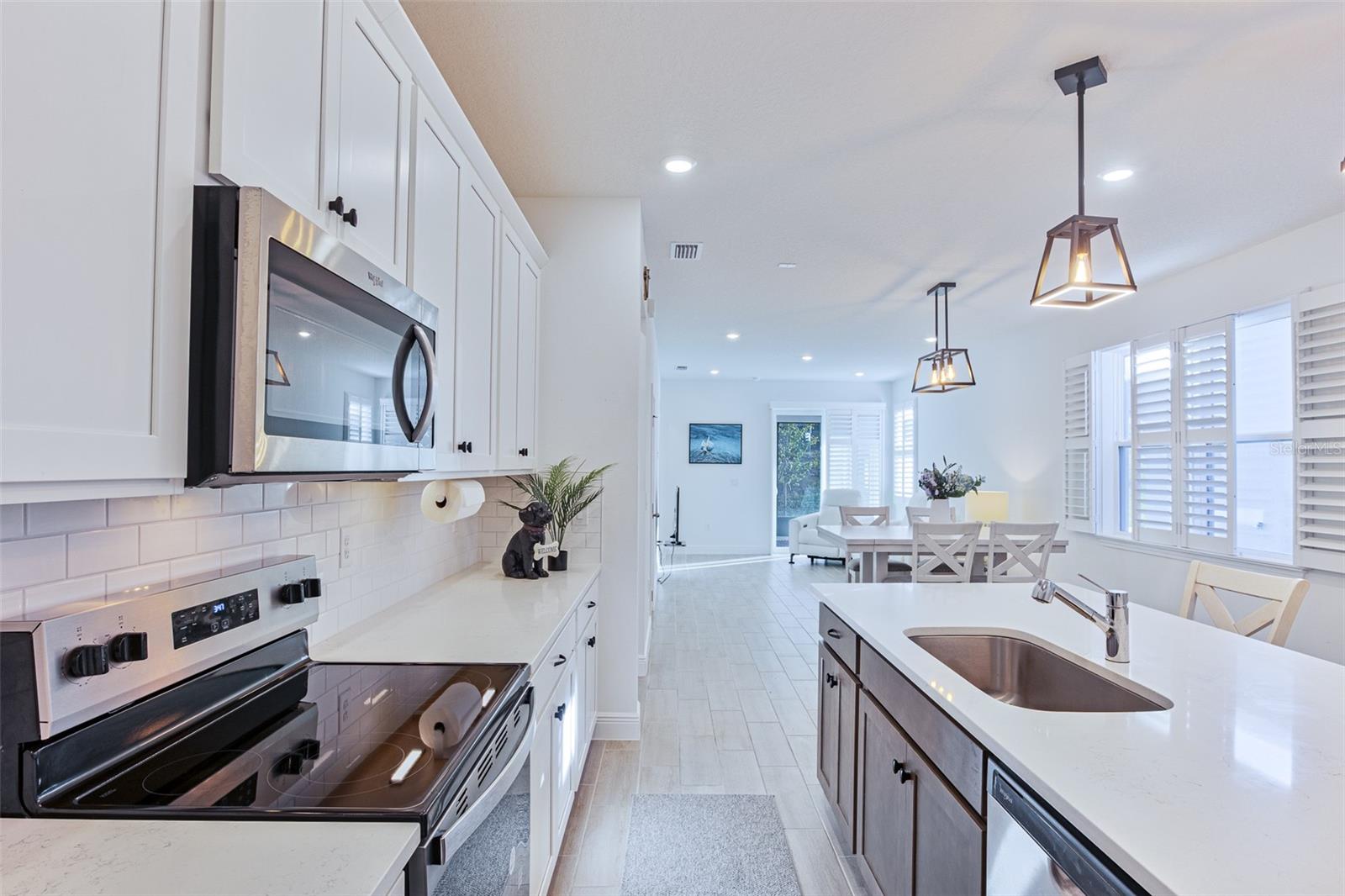 2221 JUNIPER BERRY DR