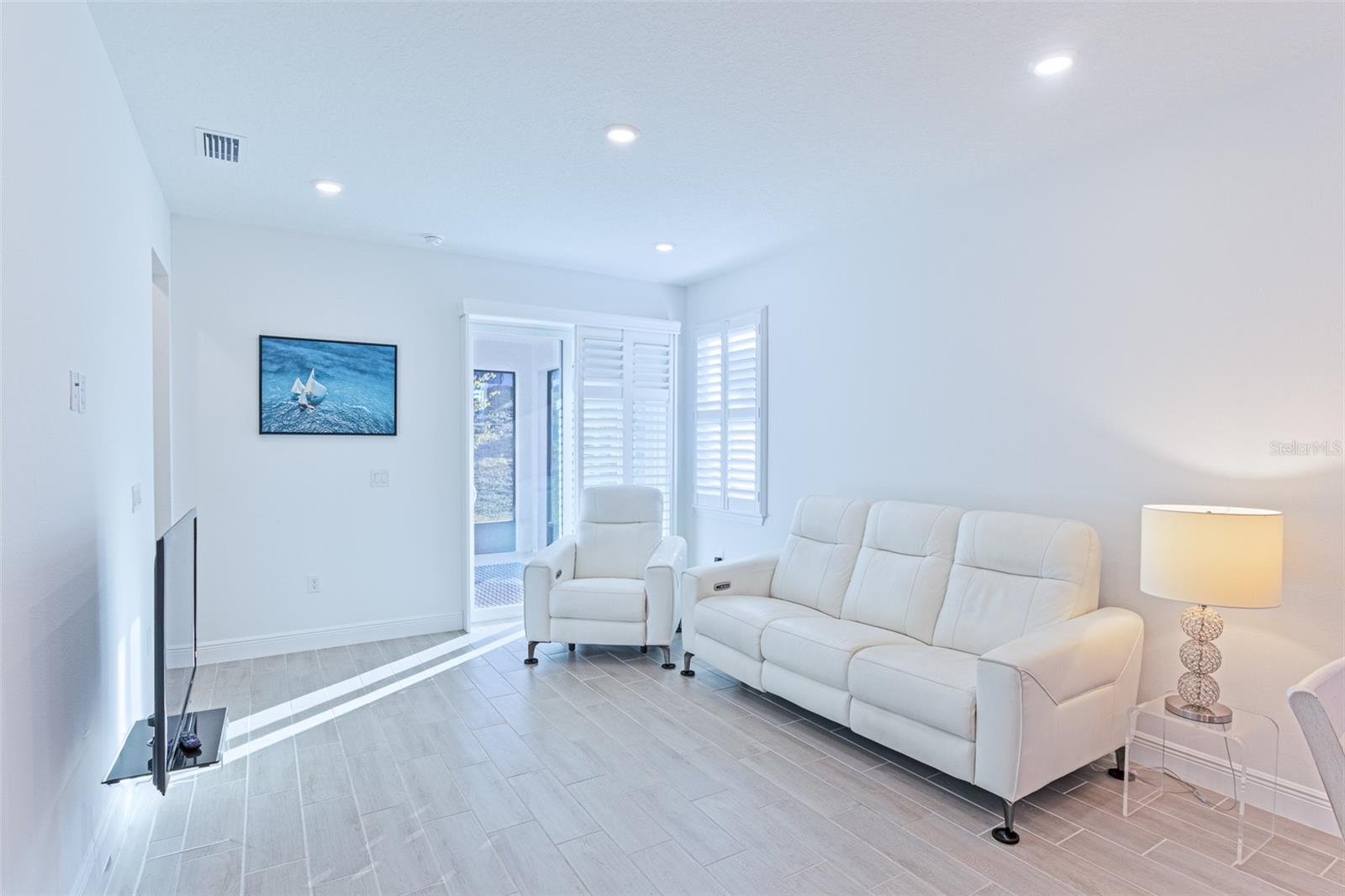 2221 JUNIPER BERRY DR