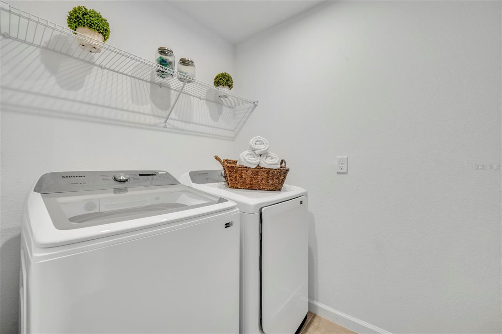 1195 BOARDWALK PL