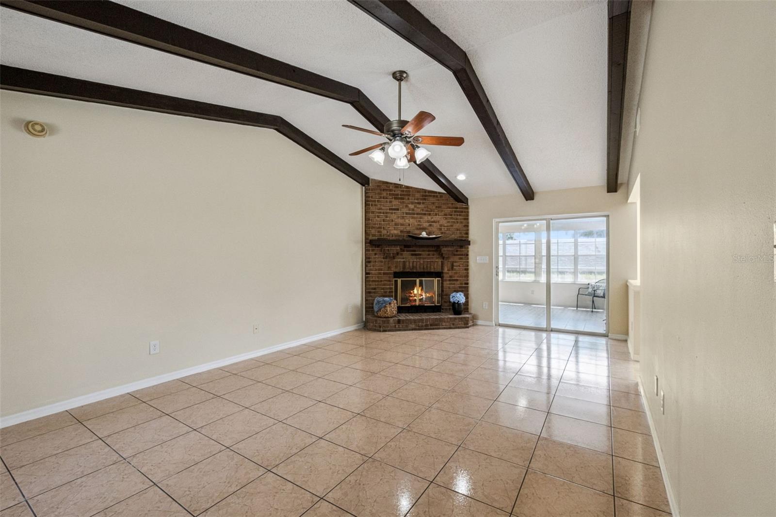 4136 TALL TREE DR