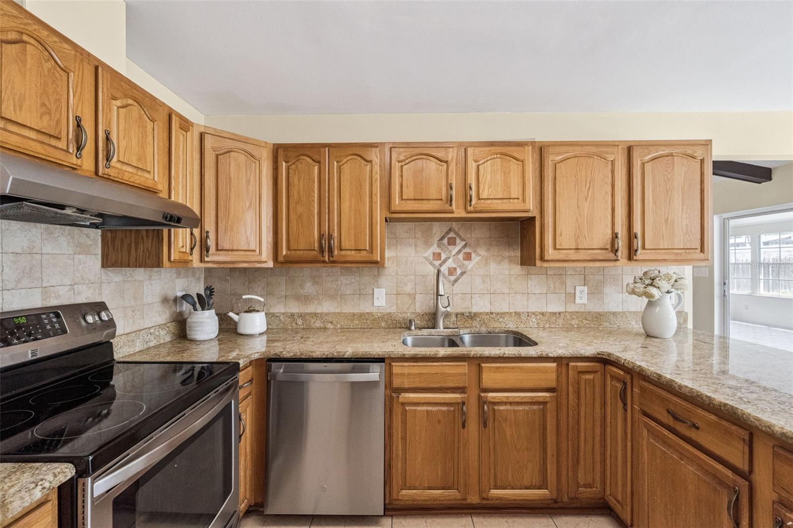 4136 TALL TREE DR