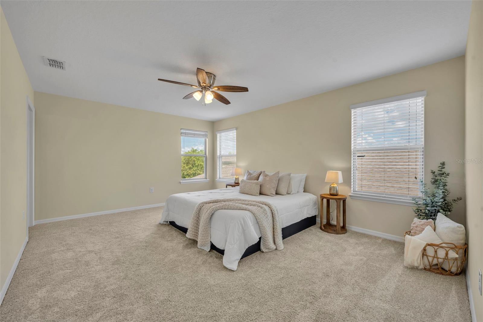 8220 BAYVIEW CROSSING DR