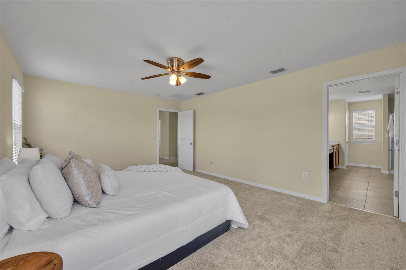 8220 BAYVIEW CROSSING DR