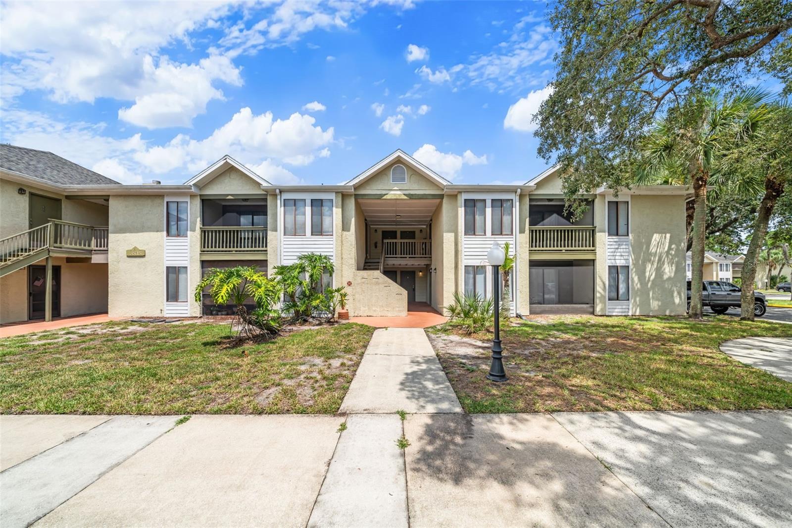 3545 SABLE PALM LN #B