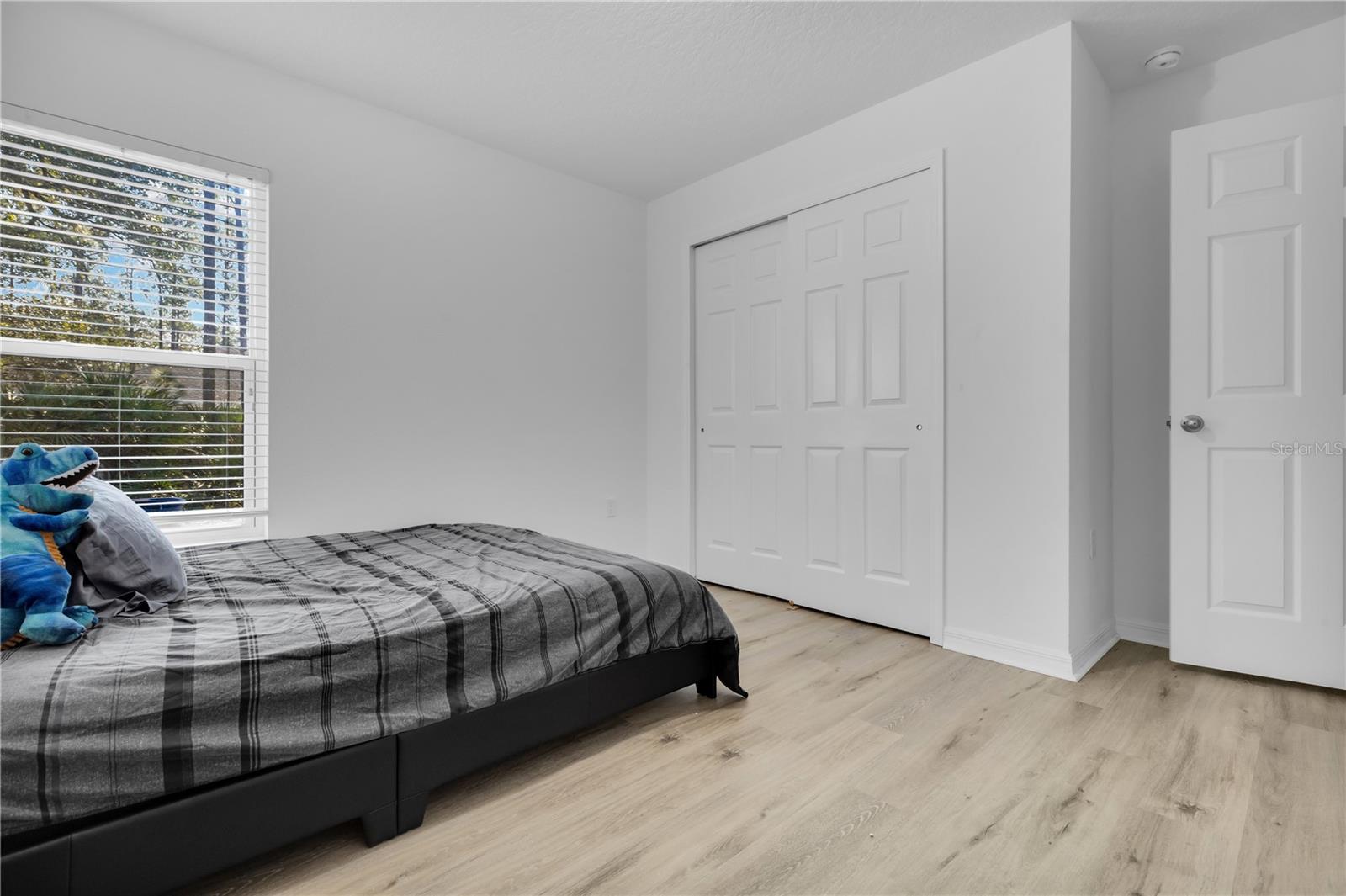 2 RYAPPLE LN #A and B