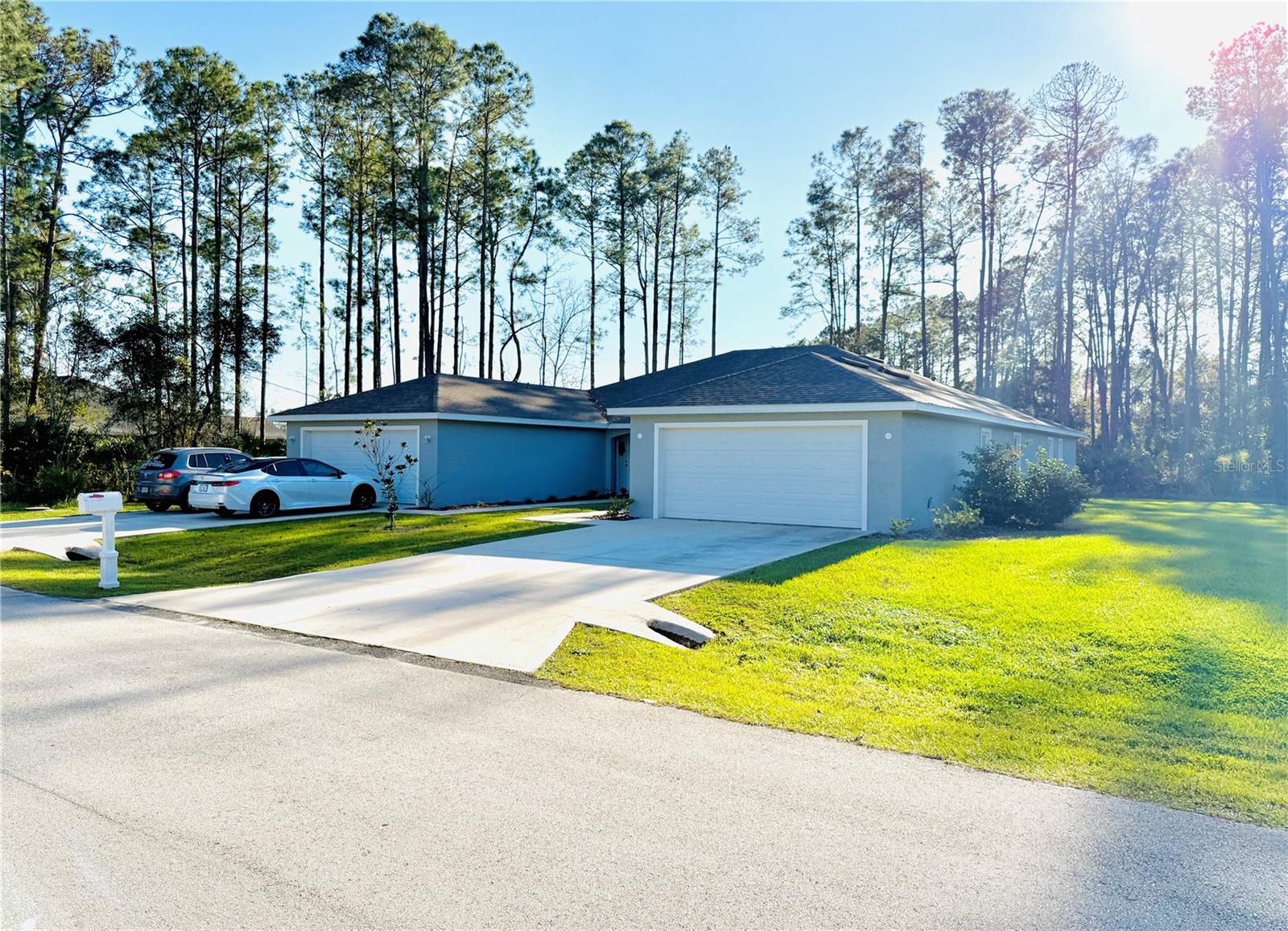 2 RYAPPLE LN #A and B