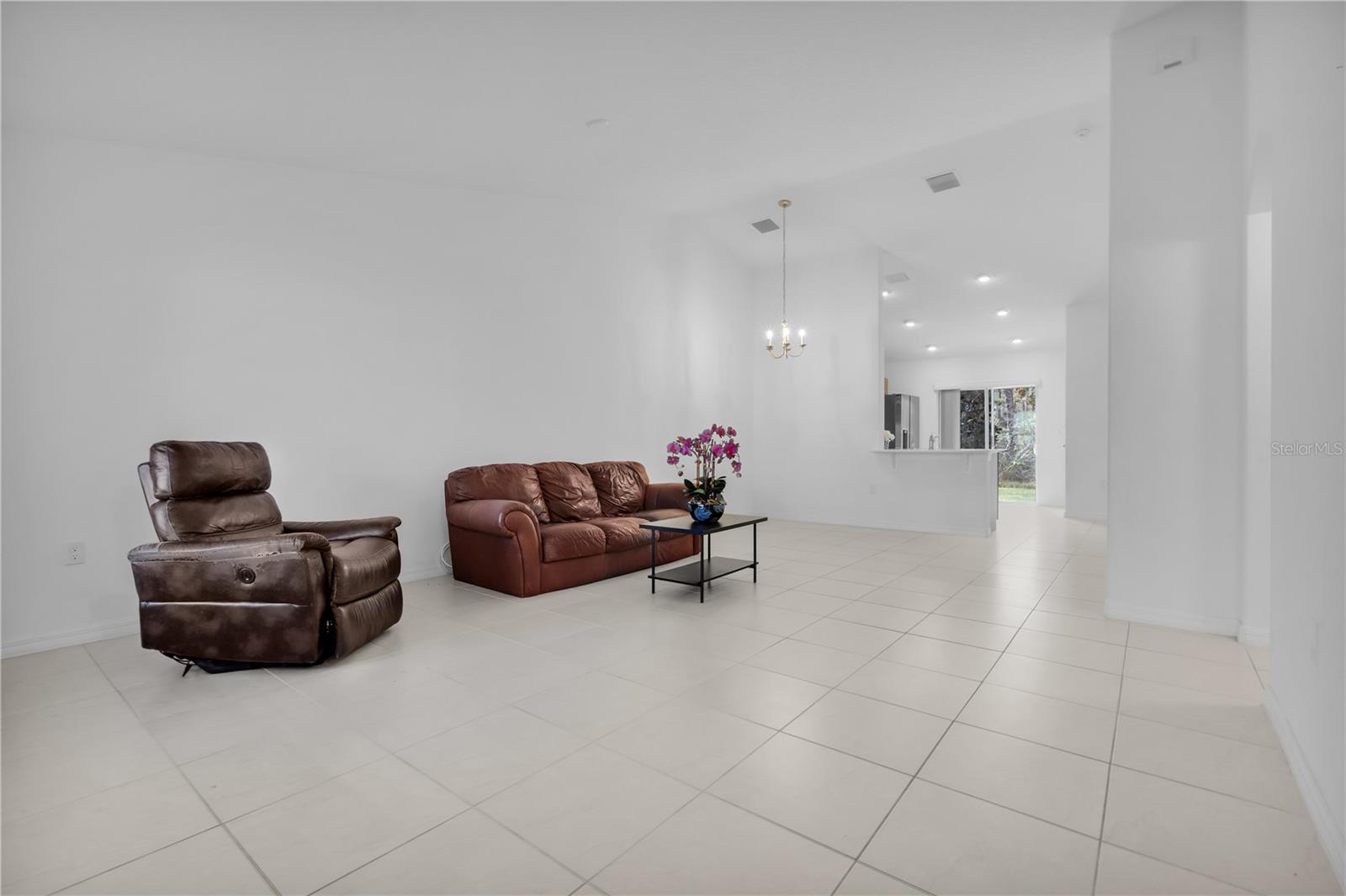 2 RYAPPLE LN #A and B