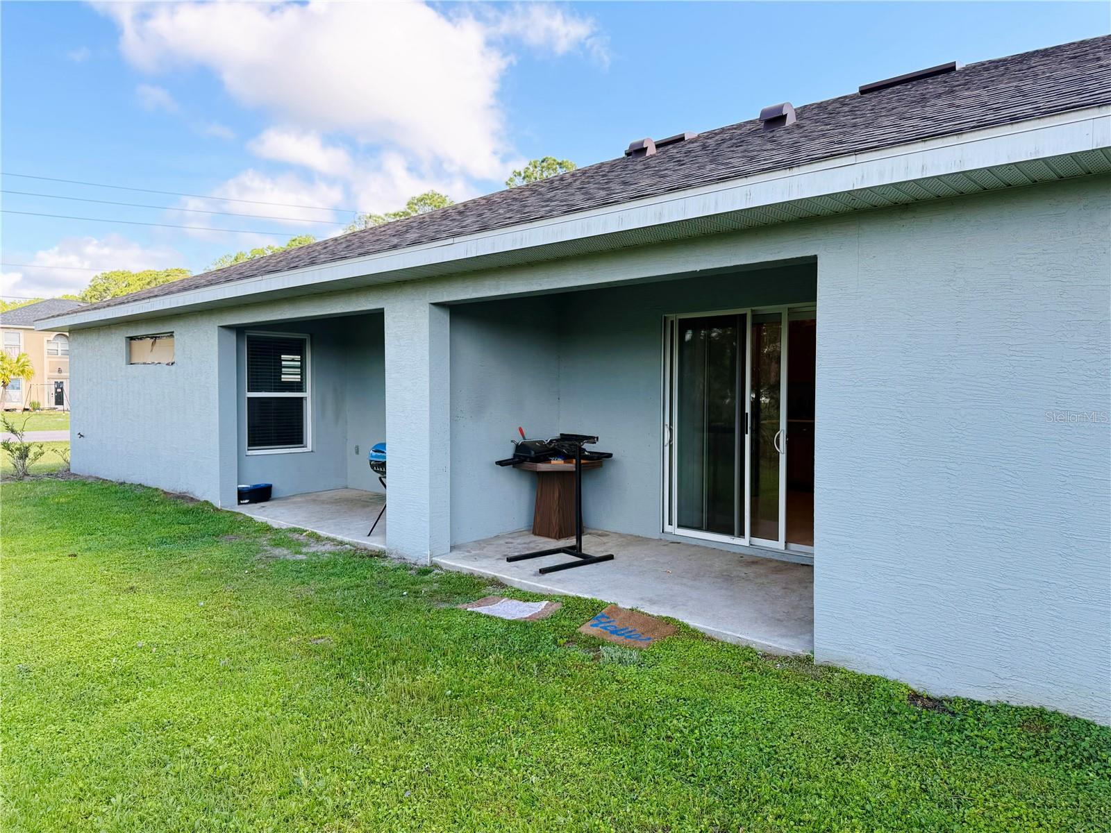 2 RYAPPLE LN #A and B