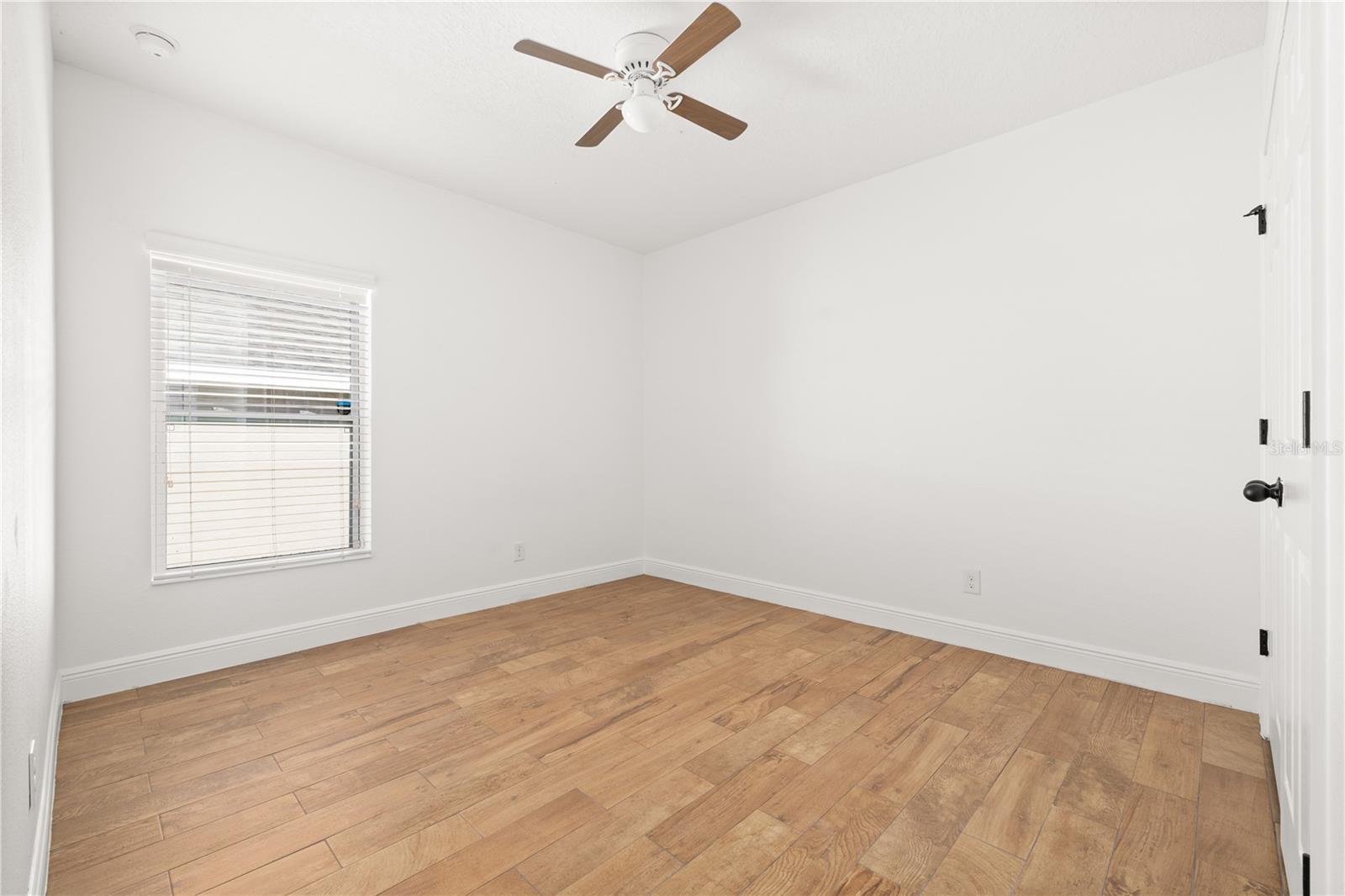 122 ANDALUSIA LOOP