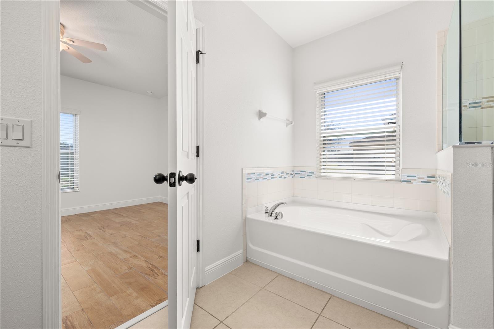 122 ANDALUSIA LOOP