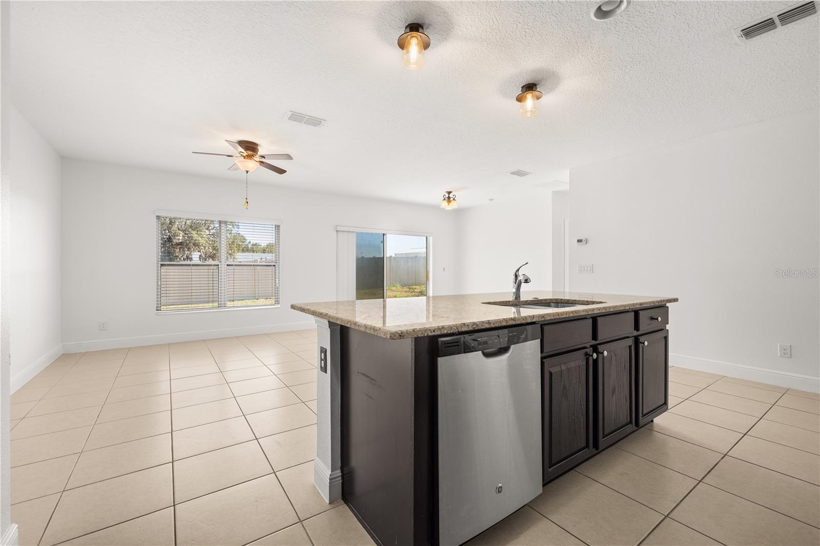 122 ANDALUSIA LOOP