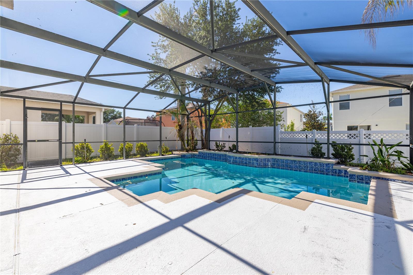 449 RONA LN
