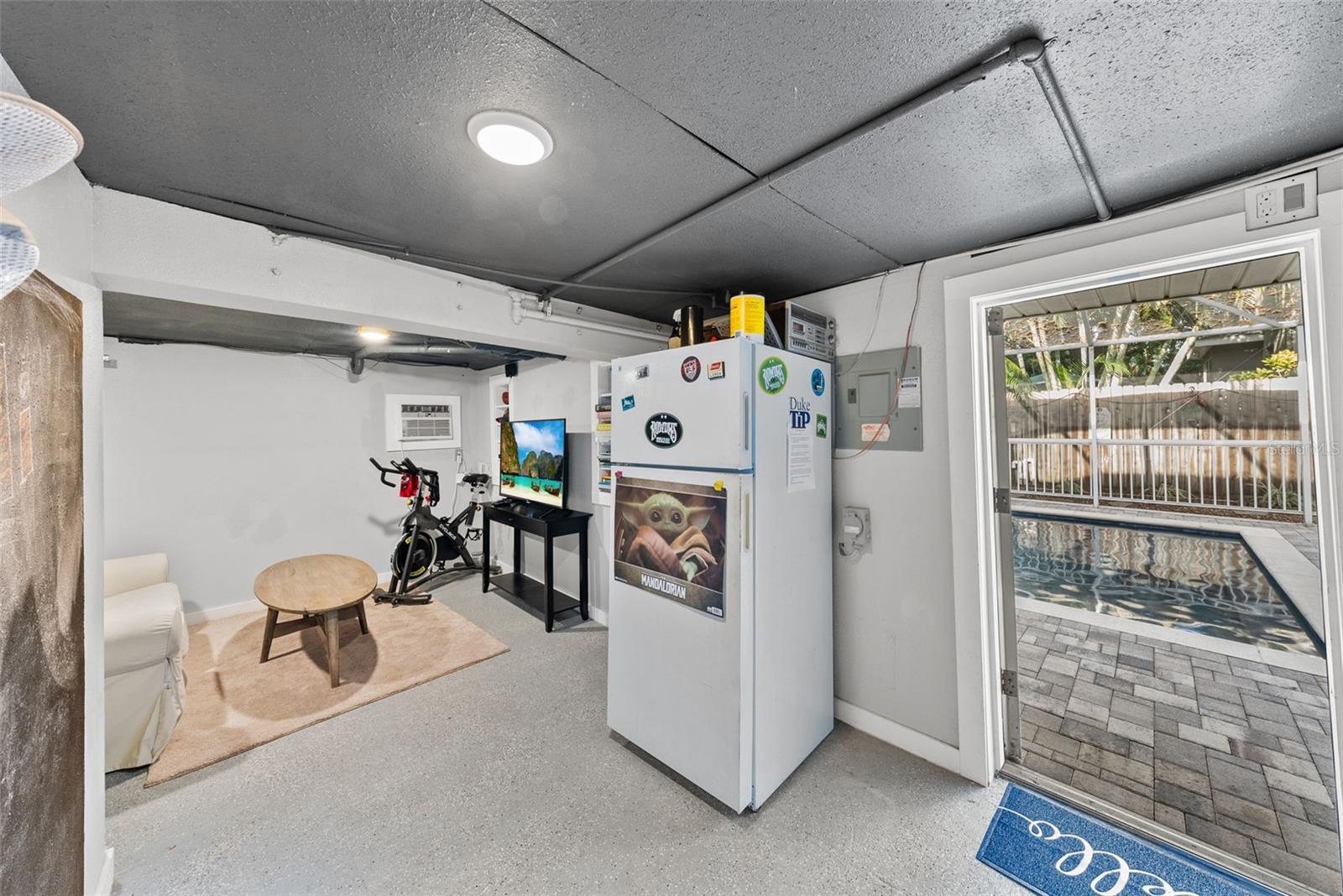 3200 W SAN PEDRO ST