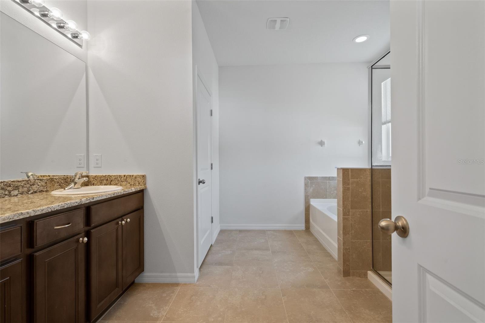 13759 BLYTHEWOOD DR
