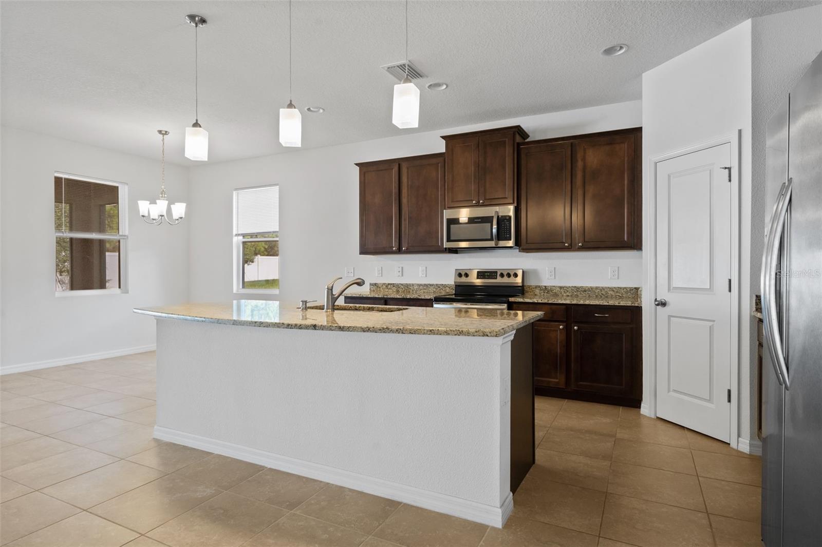 13759 BLYTHEWOOD DR
