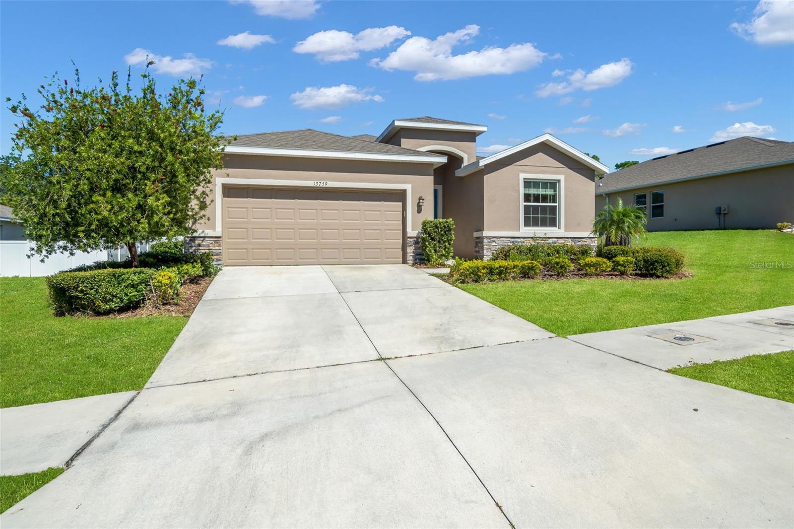 13759 BLYTHEWOOD DR