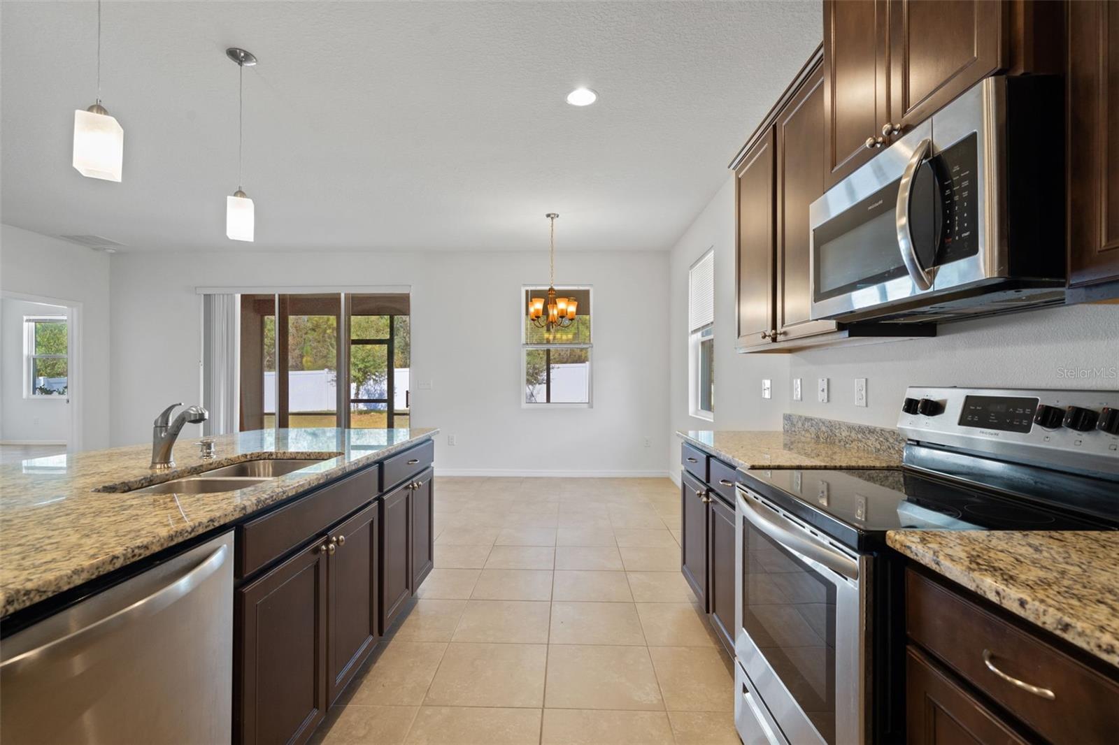 13759 BLYTHEWOOD DR